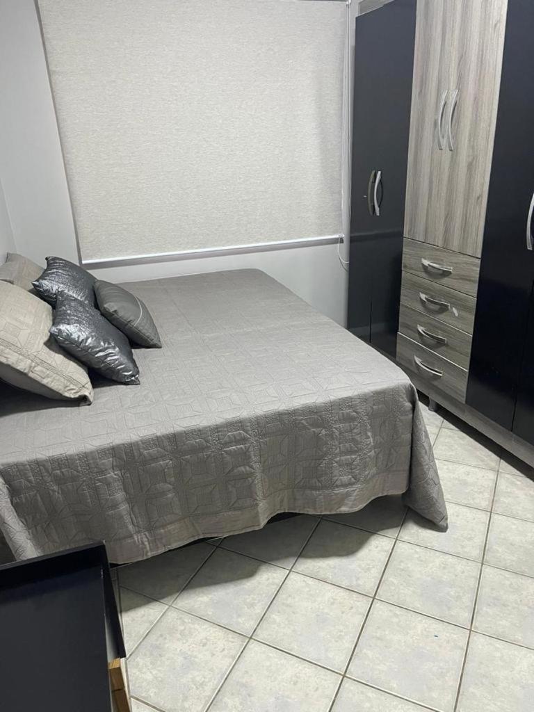 Apartamento Na Melhor Localizacao Da Meia Praia Itapema Esterno foto