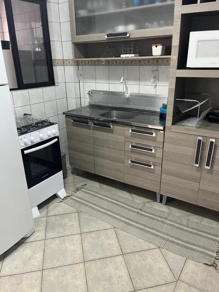 Apartamento Na Melhor Localizacao Da Meia Praia Itapema Esterno foto